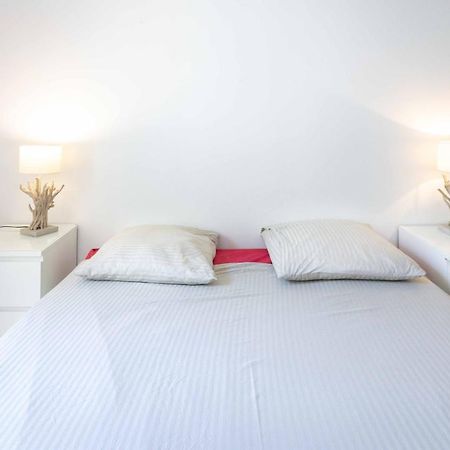 Paris City - Spacious 3 Rooms Flat For Families - 3 Minutes From Metro Station Buitenkant foto